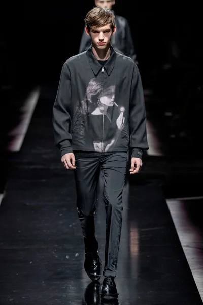 Look 40